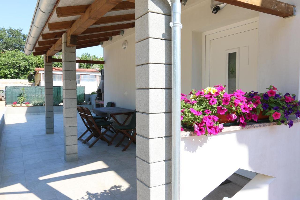 Apartments Mirjana Šilo Dış mekan fotoğraf