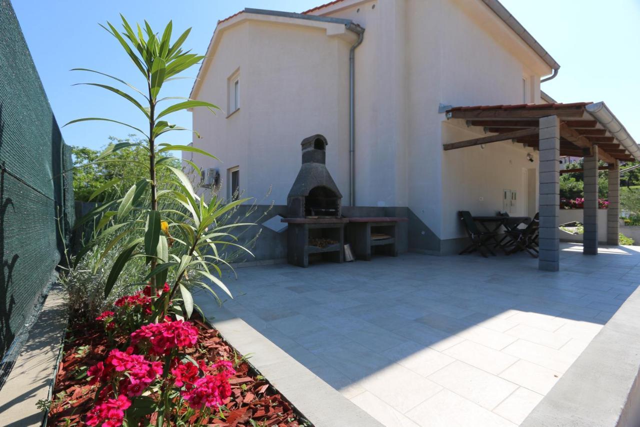 Apartments Mirjana Šilo Dış mekan fotoğraf